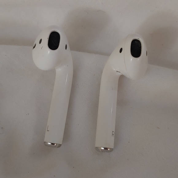 Apple IPod 2 generation - Picture 1 of 4